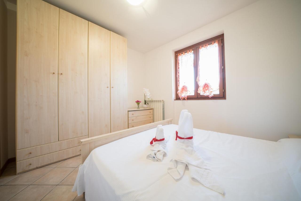 Gardappartamenti Cascinale Pool Desenzano del Garda Exteriér fotografie