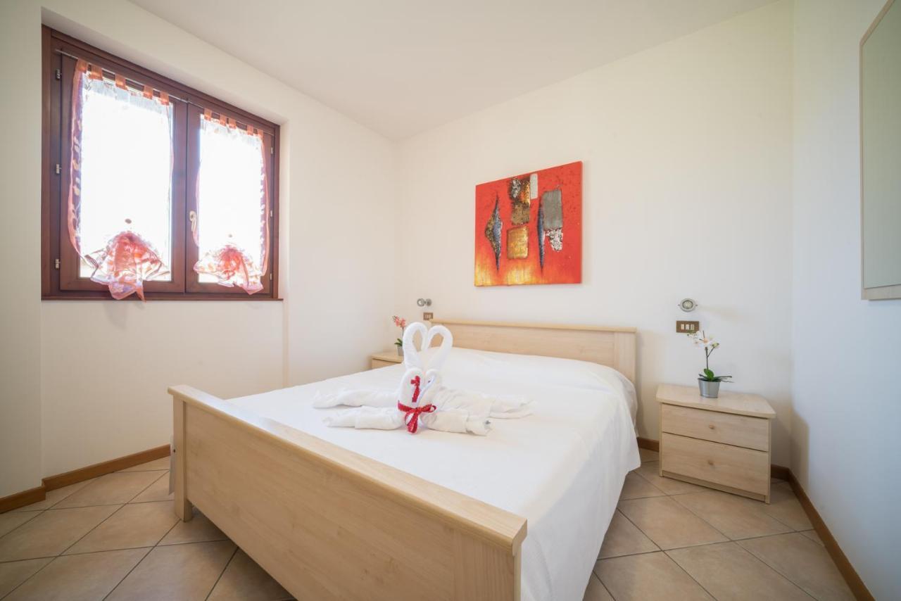 Gardappartamenti Cascinale Pool Desenzano del Garda Exteriér fotografie