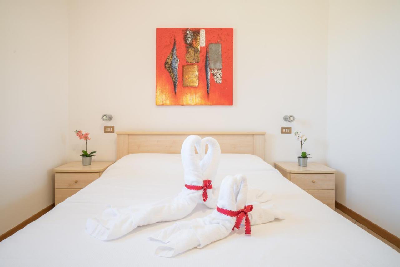 Gardappartamenti Cascinale Pool Desenzano del Garda Exteriér fotografie